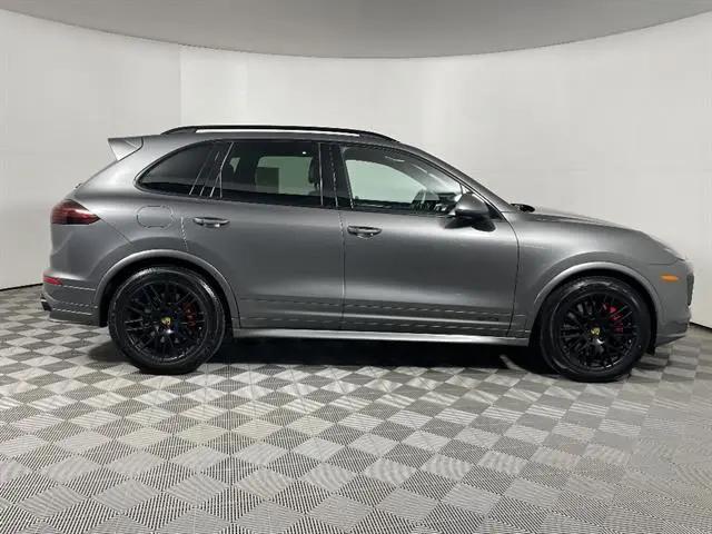 2017 Porsche Cayenne GTS