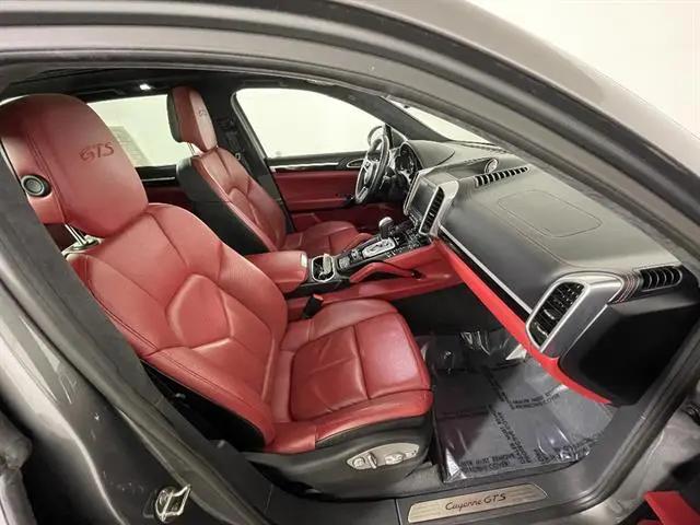 2017 Porsche Cayenne GTS