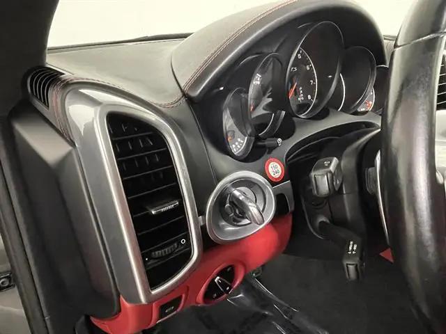 2017 Porsche Cayenne GTS