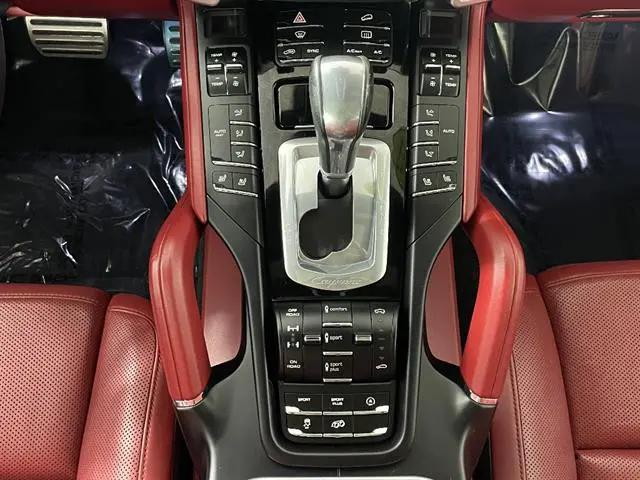 2017 Porsche Cayenne GTS