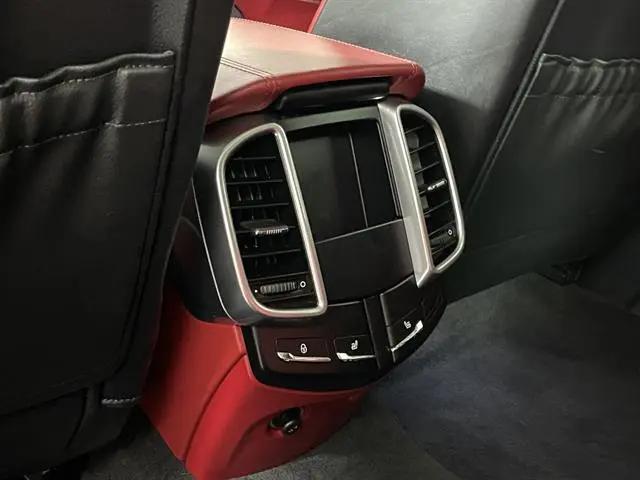 2017 Porsche Cayenne GTS