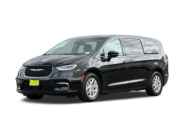 2023 Chrysler Pacifica Touring L for sale in Lemon Grove, CA