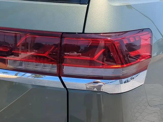 2026 Volkswagen Atlas SE with Technology