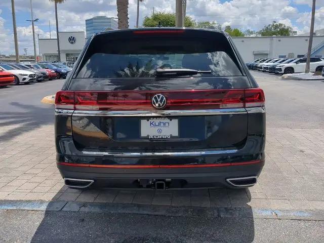 2026 Volkswagen Atlas SE with Technology
