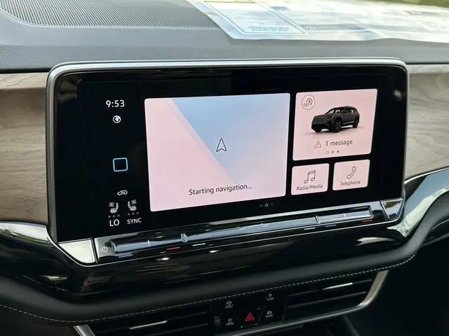2026 Volkswagen Atlas SE with Technology