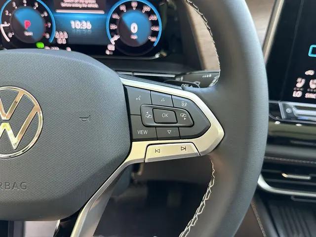 2026 Volkswagen Atlas SE with Technology