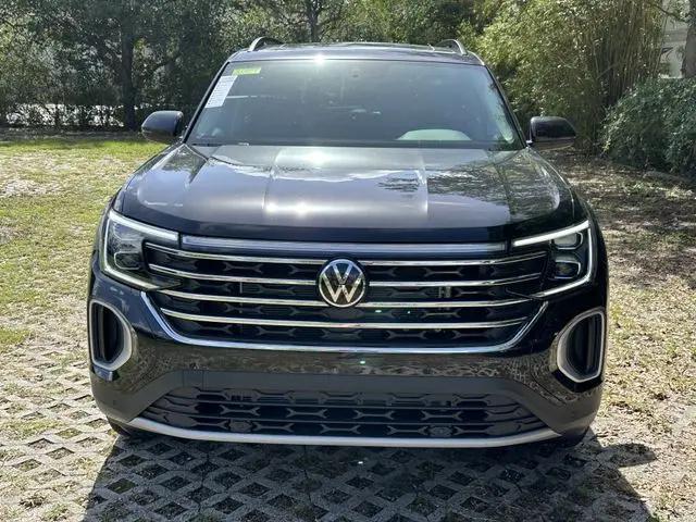 2026 Volkswagen Atlas SE with Technology