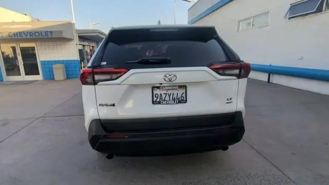 2022 Toyota RAV4 LE