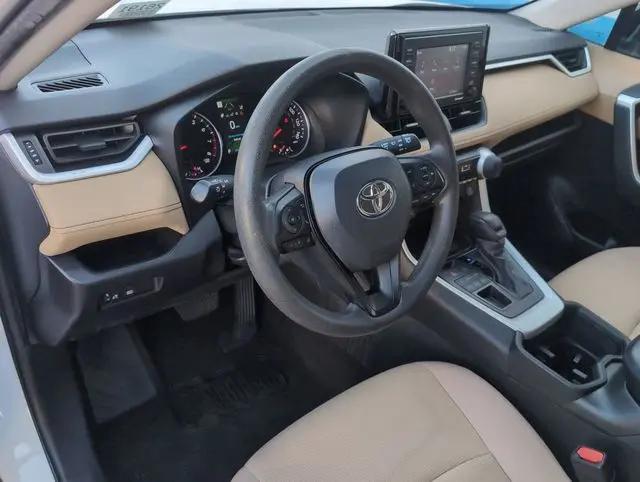 2022 Toyota RAV4 LE