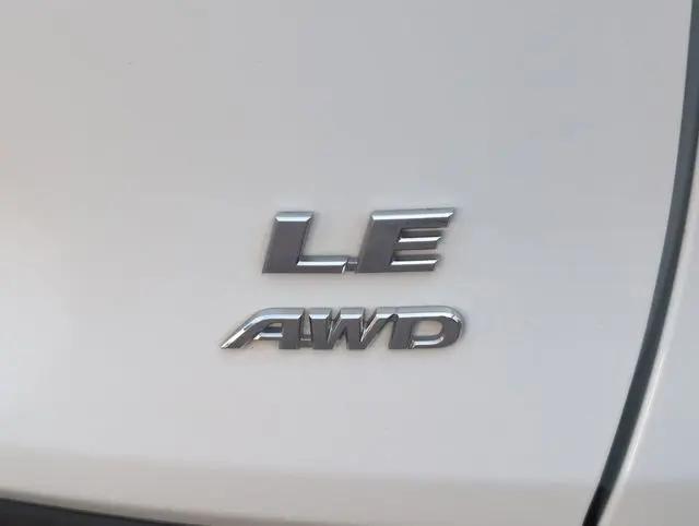 2022 Toyota RAV4 LE
