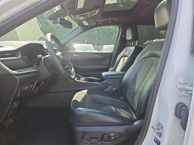 2023 Jeep Grand Cherokee L Altitude 4x4