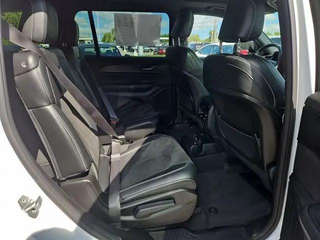 2023 Jeep Grand Cherokee L Altitude 4x4