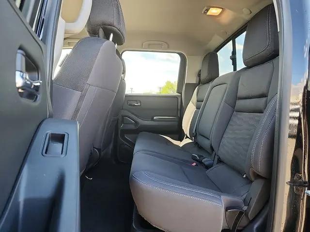 2023 Nissan Frontier Crew Cab SV 4x4