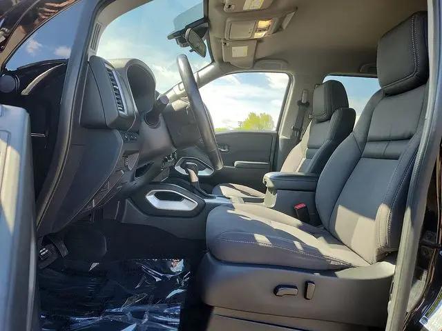 2023 Nissan Frontier Crew Cab SV 4x4