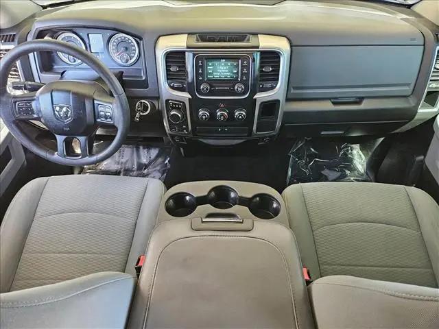 2019 Ram 1500 Classic SLT Crew Cab 4x4 5'7" Box