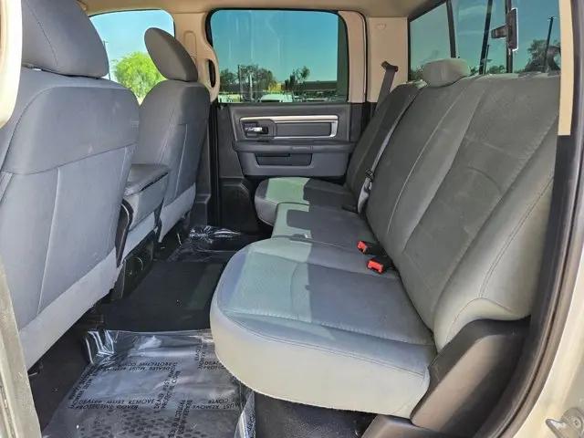 2019 Ram 1500 Classic SLT Crew Cab 4x4 5'7" Box