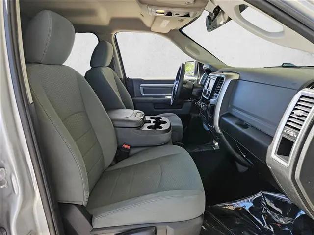 2019 Ram 1500 Classic SLT Crew Cab 4x4 5'7" Box