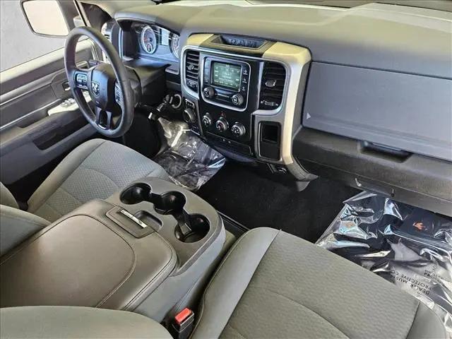 2019 Ram 1500 Classic SLT Crew Cab 4x4 5'7" Box