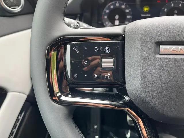 2026 Land Rover Range Rover Evoque Dynamic SE