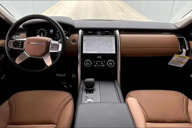 2025 Land Rover Discovery P360 Metropolitan Edition