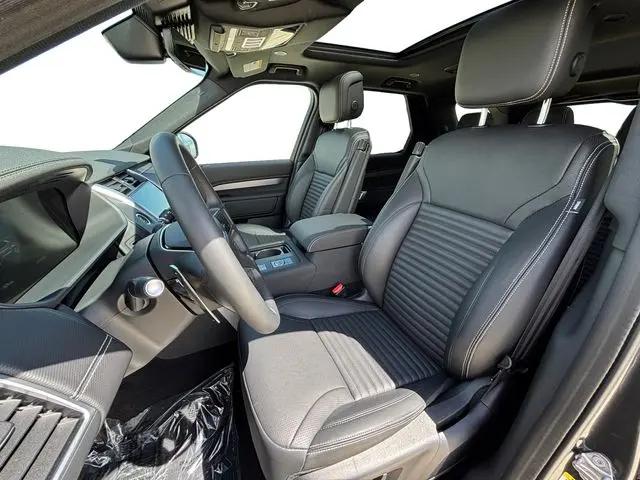 2025 Land Rover Discovery P360 Dynamic SE