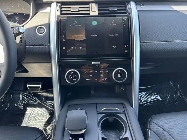 2025 Land Rover Discovery P360 Dynamic SE