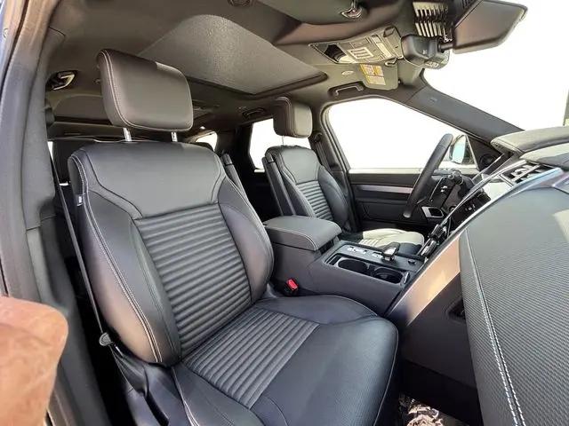 2025 Land Rover Discovery P360 Dynamic SE