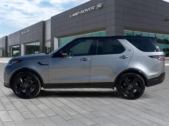 2025 Land Rover Discovery P300 Dynamic SE
