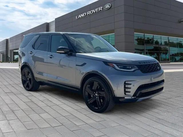 2025 Land Rover Discovery P300 Dynamic SE