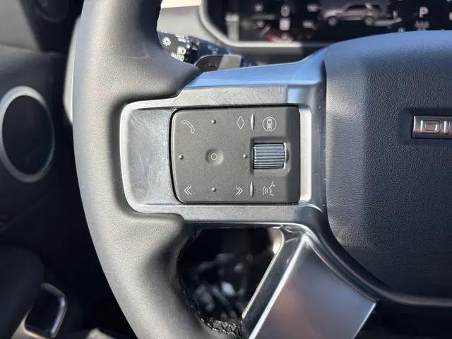 2025 Land Rover Discovery P300 Dynamic SE