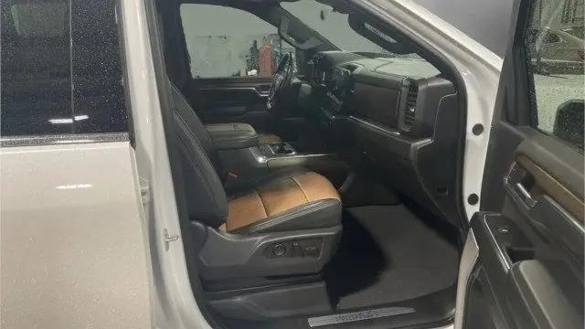 2024 Chevrolet Silverado 2500HD 4WD Crew Cab Standard Bed High Country