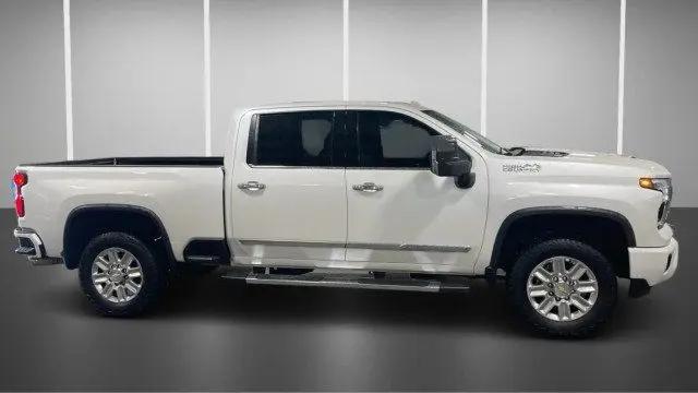 2024 Chevrolet Silverado 2500HD 4WD Crew Cab Standard Bed High Country
