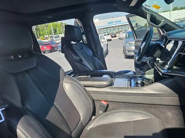 2022 Jeep Wagoneer Series III 4x4