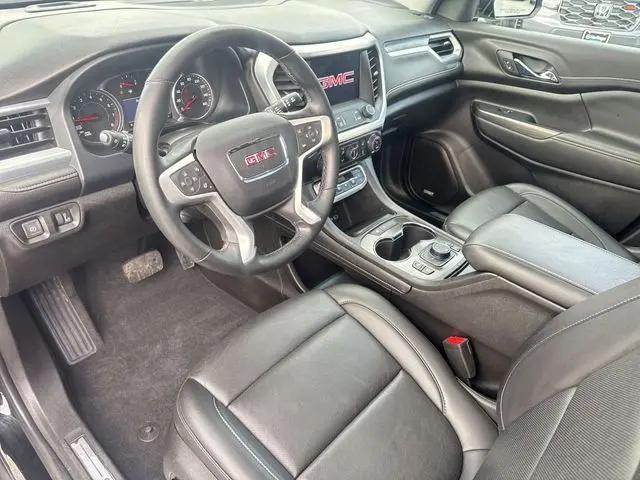 2023 GMC Acadia AWD SLT