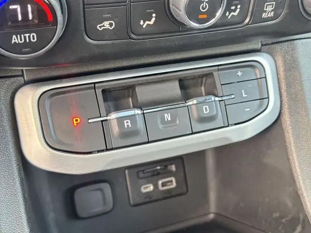 2023 GMC Acadia AWD SLT