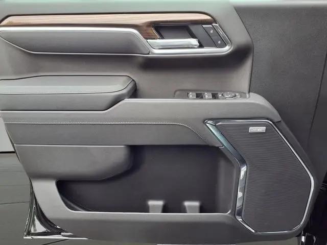 2026 Chevrolet Silverado 1500 4WD Crew Cab Short Bed RST