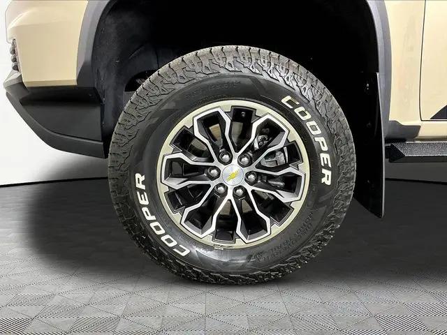 2022 Chevrolet Colorado 4WD Crew Cab Short Box ZR2