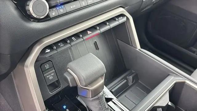 2026 Toyota Tundra Limited CrewMax 6.5' Bed
