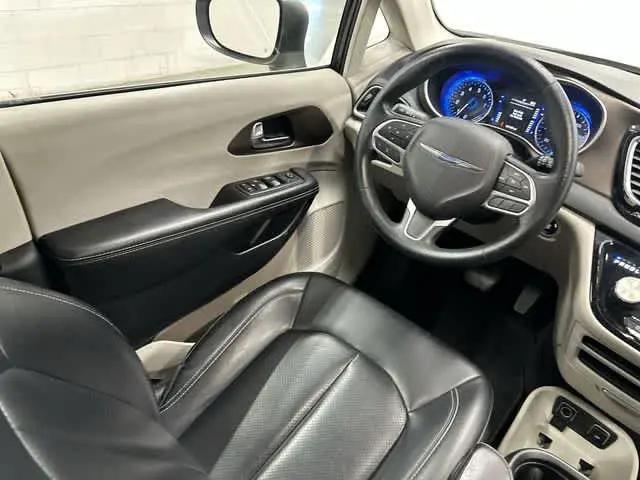 2020 Chrysler Voyager LXI