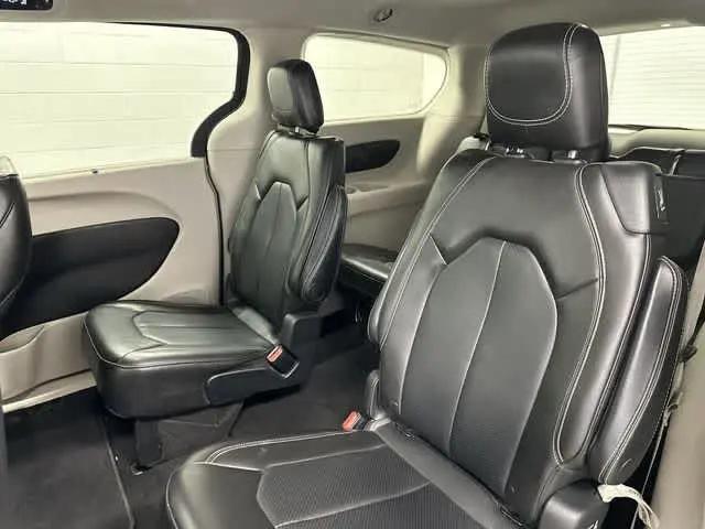 2020 Chrysler Voyager LXI