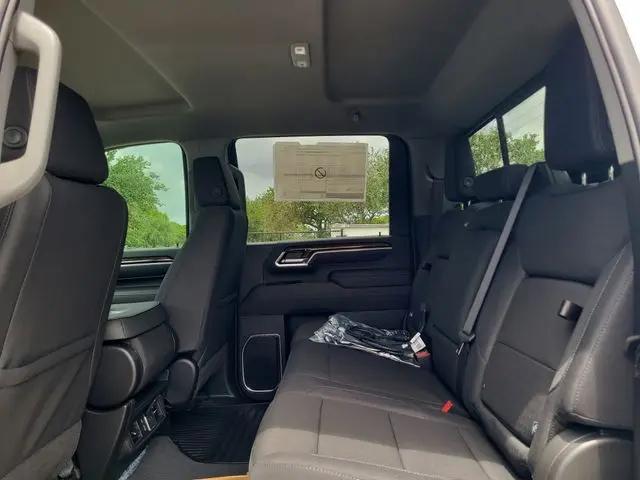 2026 GMC Sierra 3500HD Crew Cab, Long Bed, SLE Dual Rear Wheel, 4WD