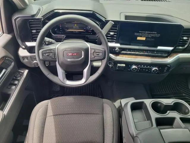 2026 GMC Sierra 3500HD Crew Cab, Long Bed, SLE Dual Rear Wheel, 4WD
