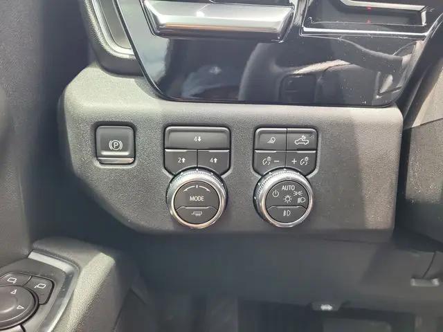 2026 GMC Sierra 3500HD Crew Cab, Long Bed, SLE Dual Rear Wheel, 4WD