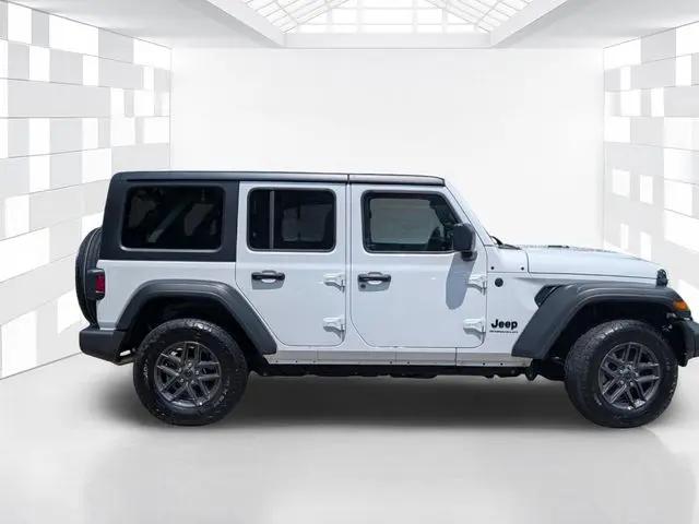 2025 Jeep Wrangler 4-Door Summit 4x4