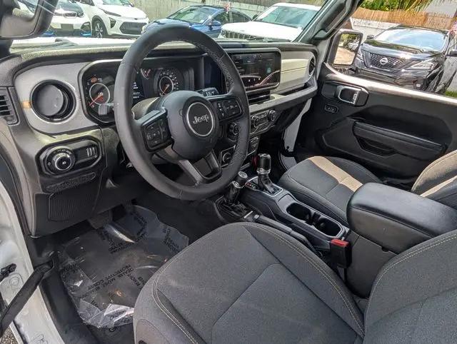 2025 Jeep Wrangler 4-Door Summit 4x4