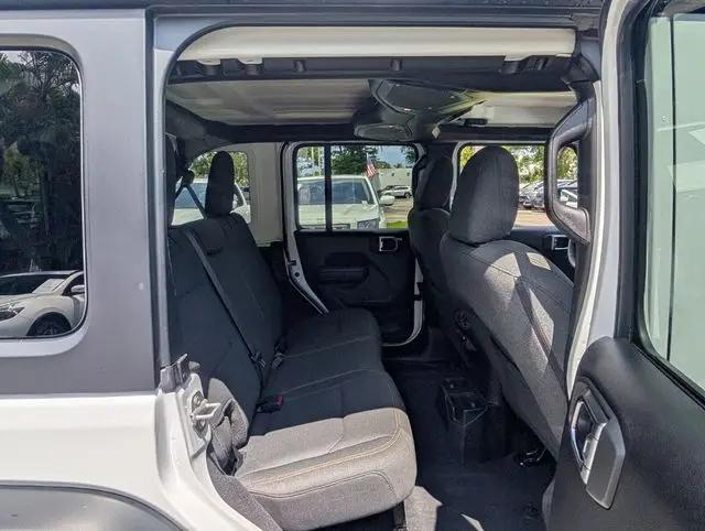 2025 Jeep Wrangler 4-Door Summit 4x4