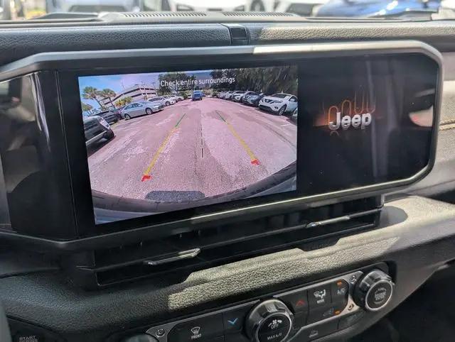 2025 Jeep Wrangler 4-Door Summit 4x4
