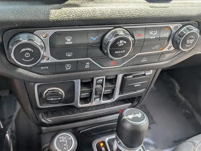 2025 Jeep Wrangler 4-Door Summit 4x4