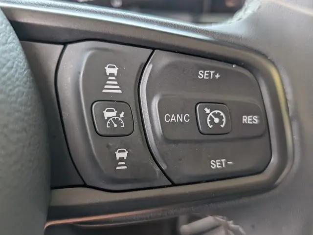 2025 Jeep Wrangler 4-Door Summit 4x4