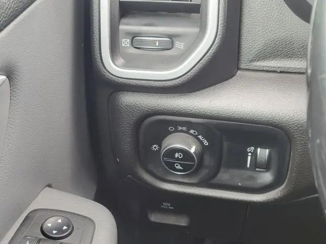 2020 Ram 1500 Big Horn Quad Cab 4x4 6'4" Box
